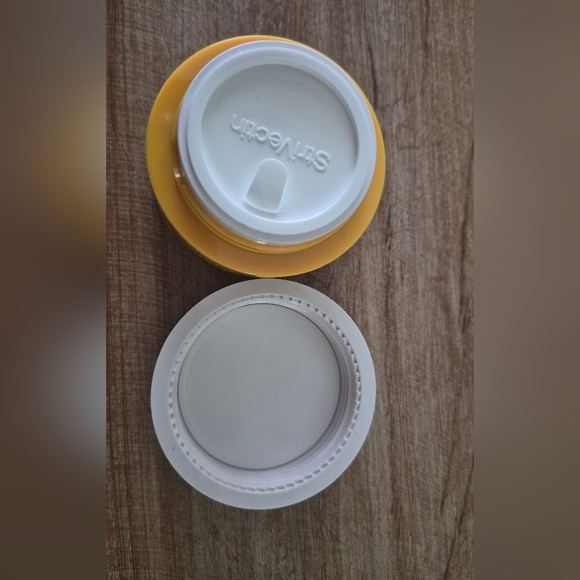 StriVectin Contour Restore Cream 30 ML 1fl Oz - Picture 7 of 9